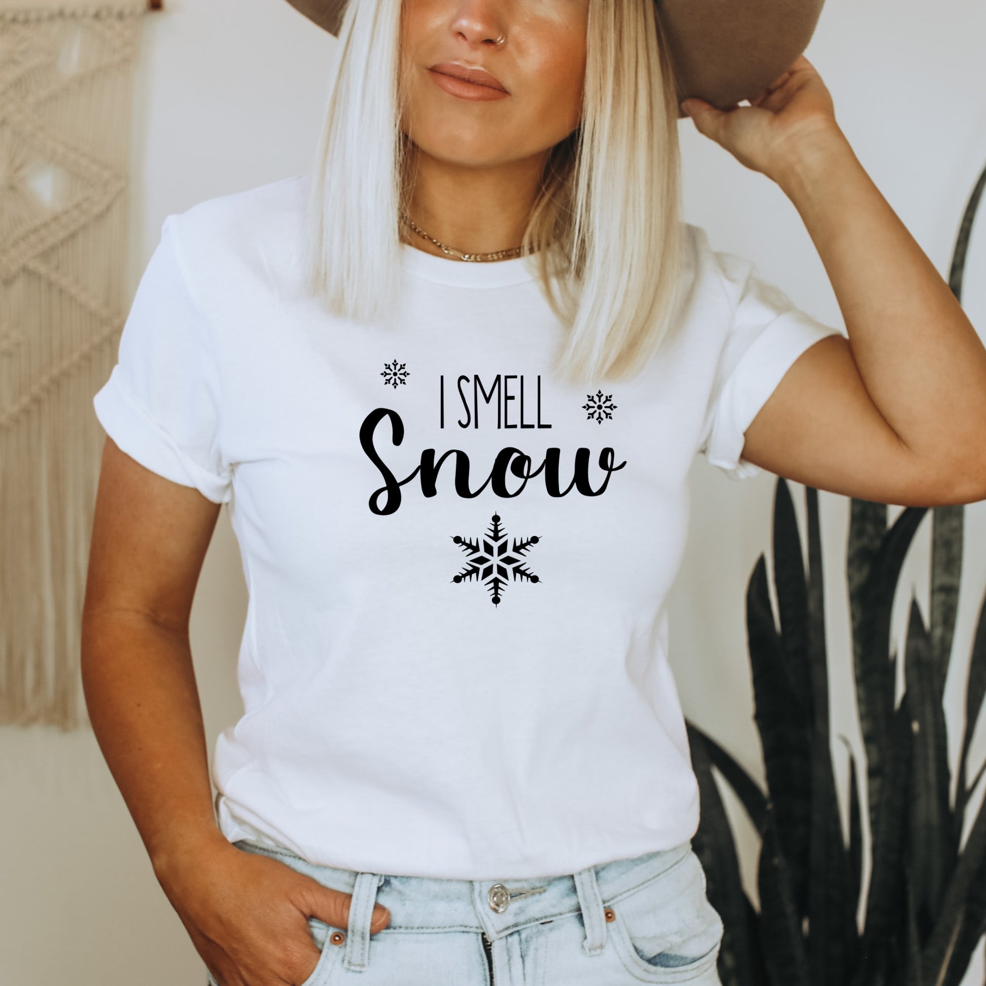 I smell snow Gilmore Girls White T-Shirt