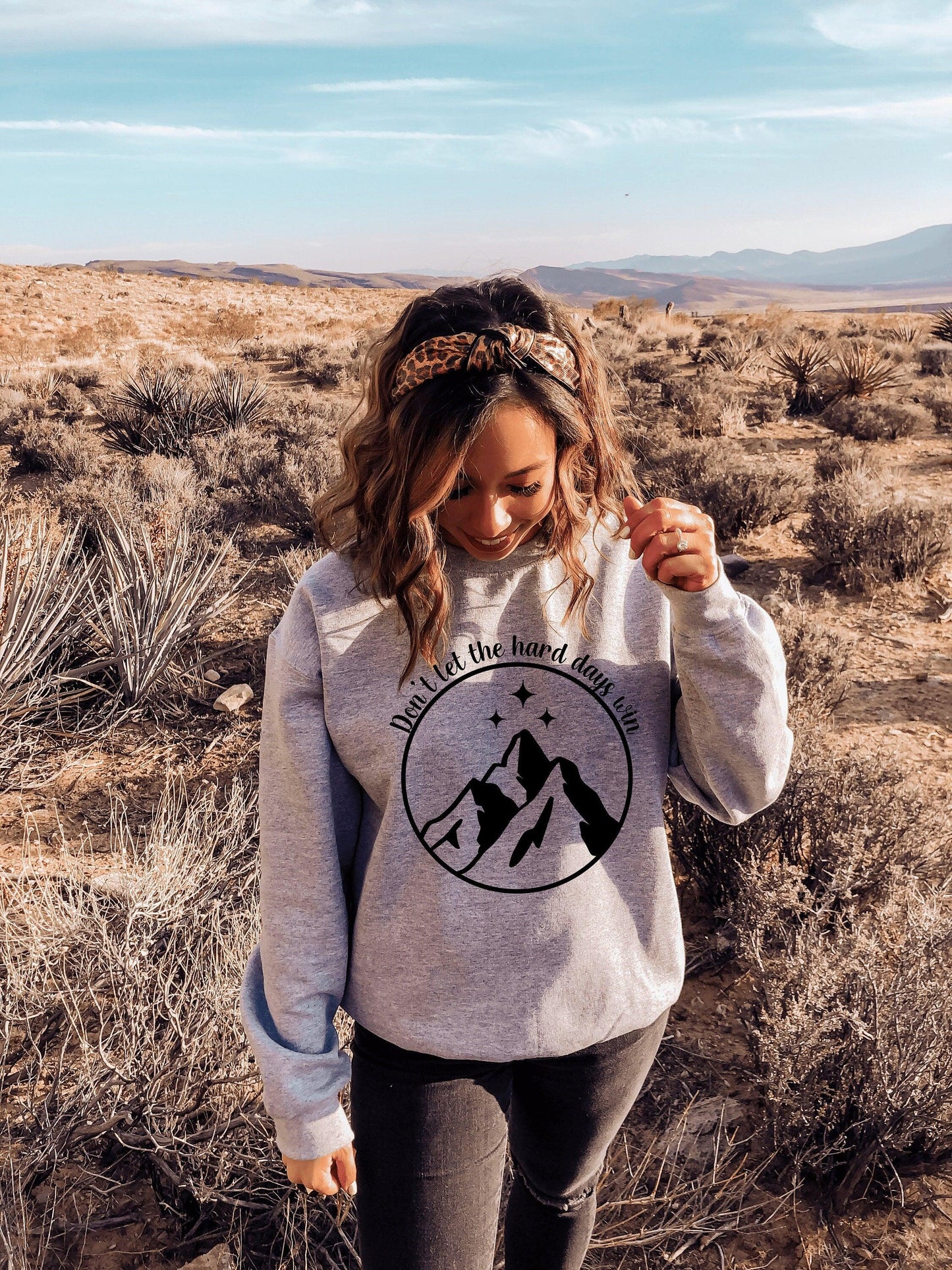 ACOMAF Don't let the hard days win sweatshirt Grey