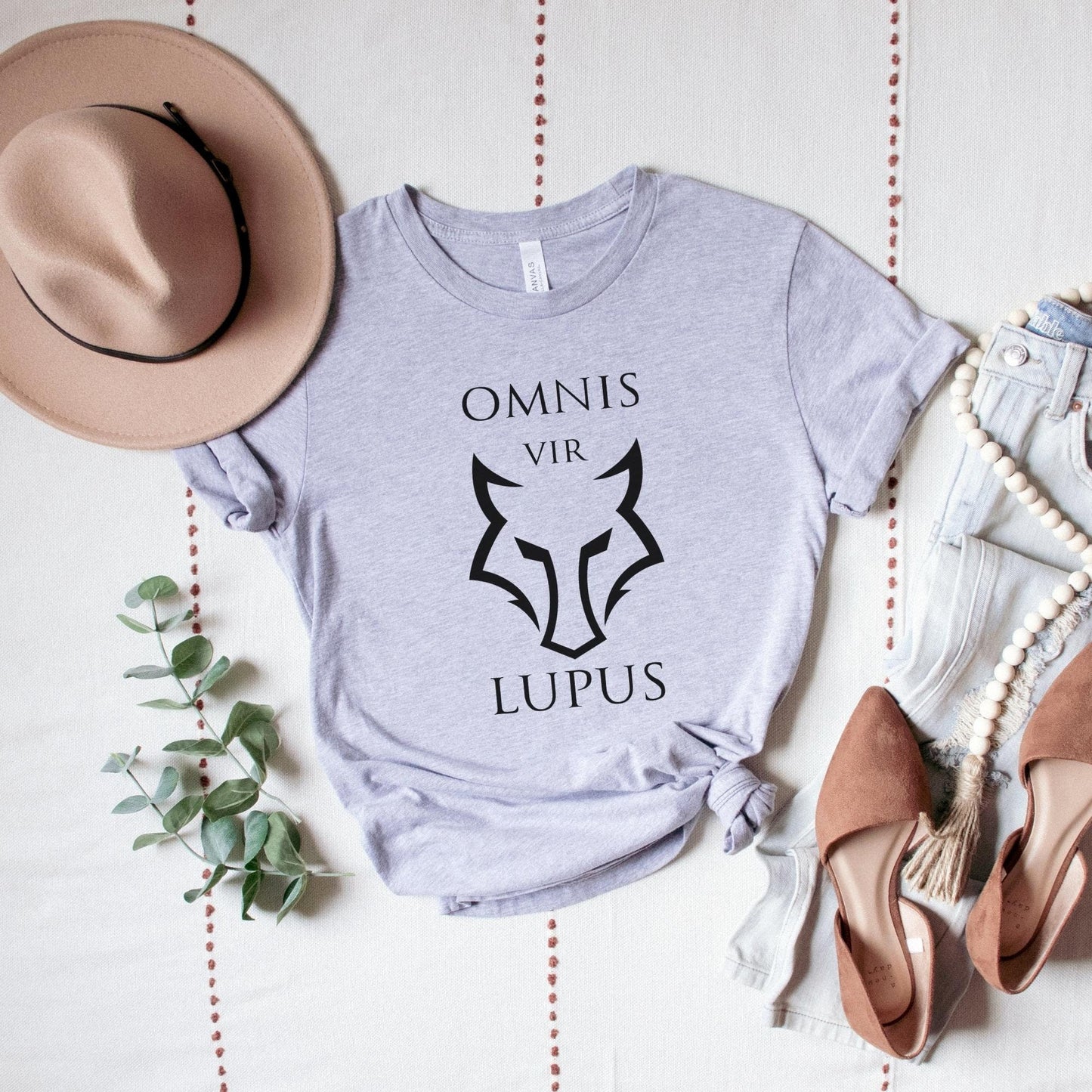 Red Rising Omnis vir Lupus T-Shirt | Pierce Brown Bookish Gift - Ink and Stories