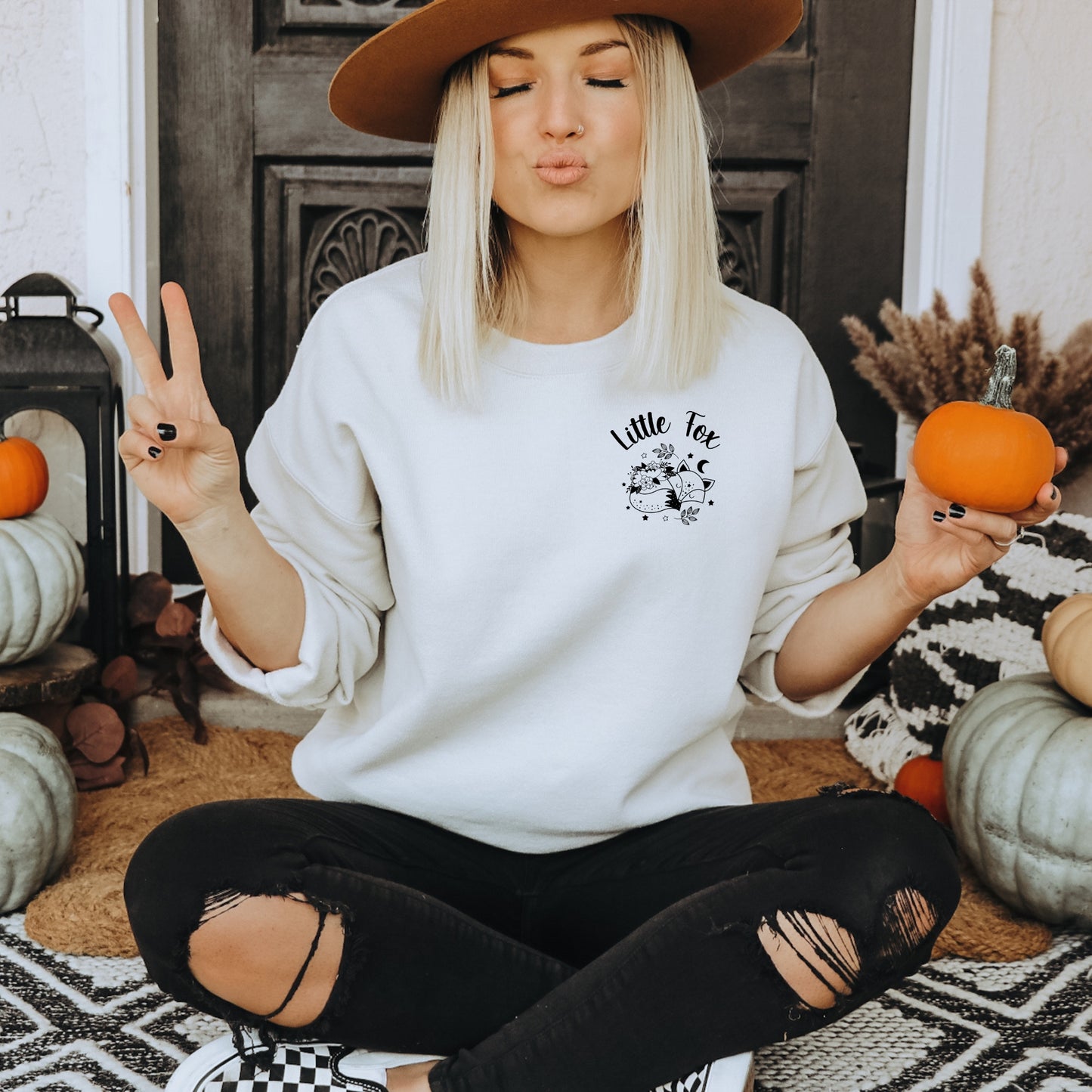 Little Fox pocket White Sweatshirt| Once upon a Broken Heart merch | Ink and Stories bookish merch Australia