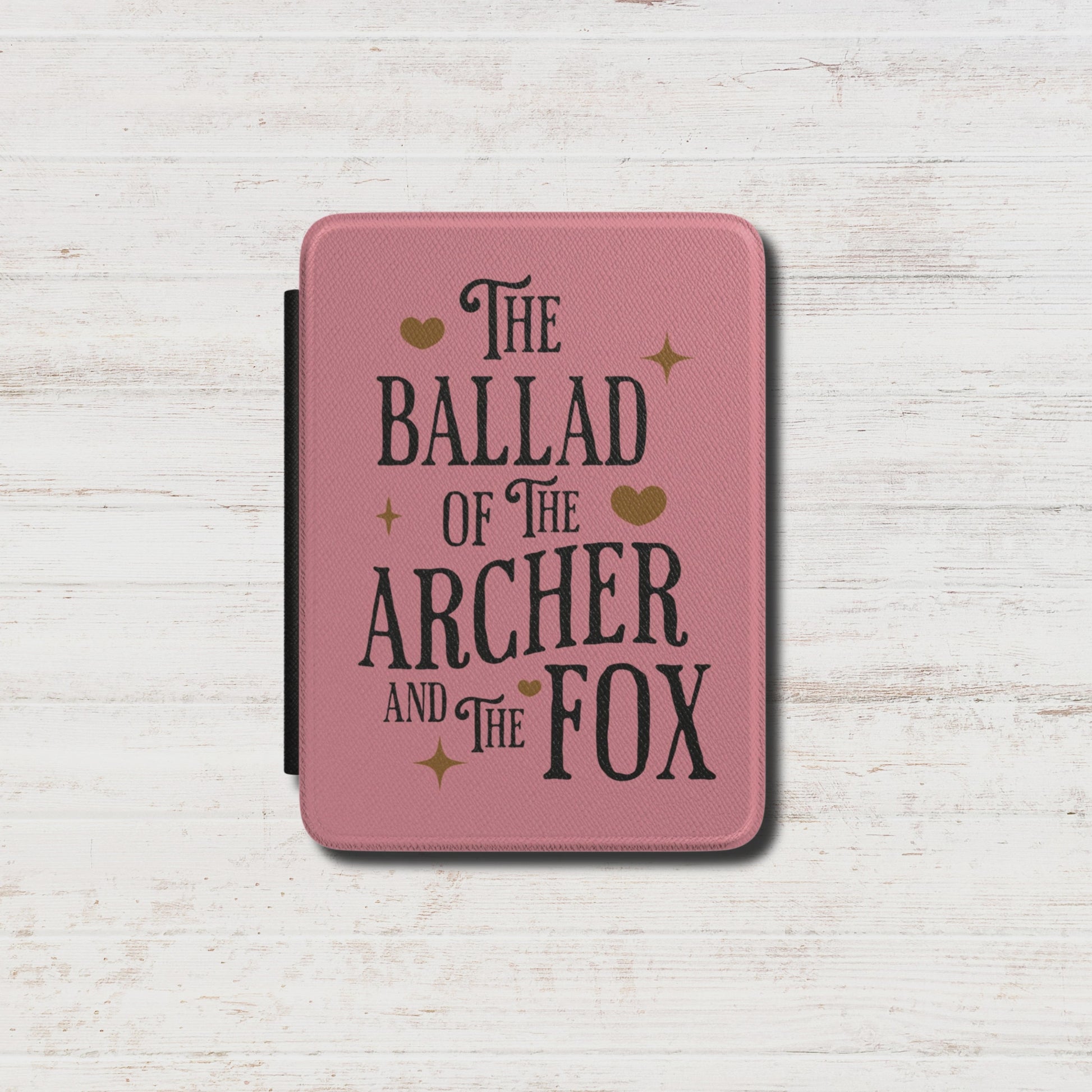 Video compilation showing the various product features for the Ballad of the archer and the fox kindle case cover.